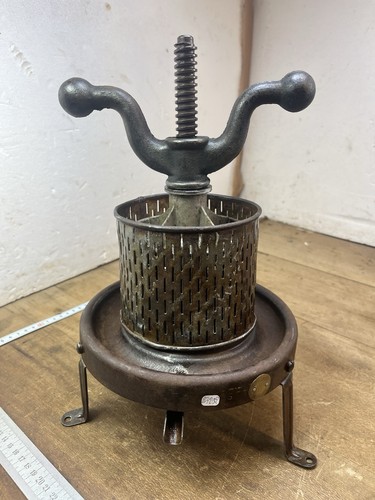 Outil ancien pressoir - ancien, À